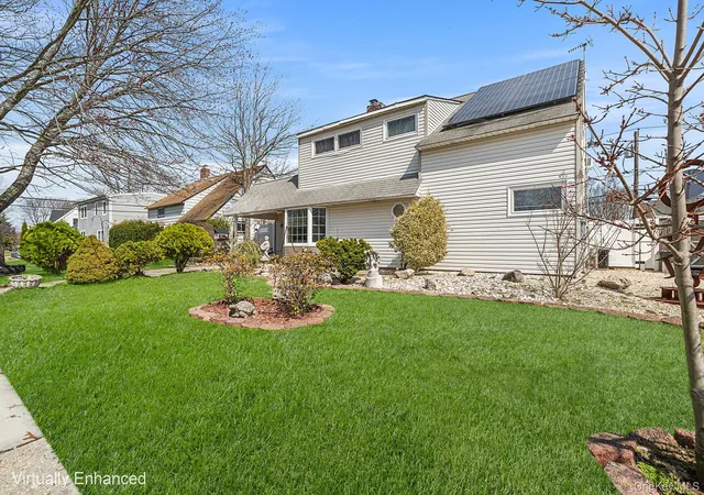 3rd image of 116 Red Maple Dr N, Hempstead, NY 11756 | MLS# 980031