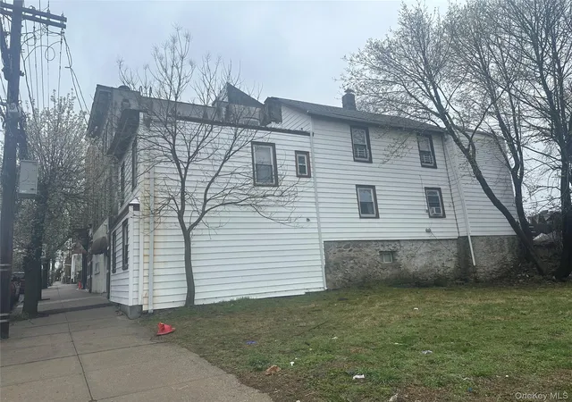 2nd image of 21 Drake Ave, New Rochelle, NY 10805 | MLS# 980069