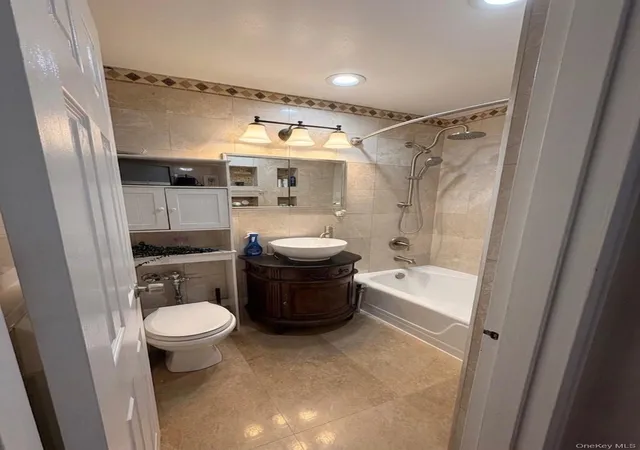 3rd image of 153-25 88Th St #5G, Howard Beach, NY 11414 | MLS# 980119