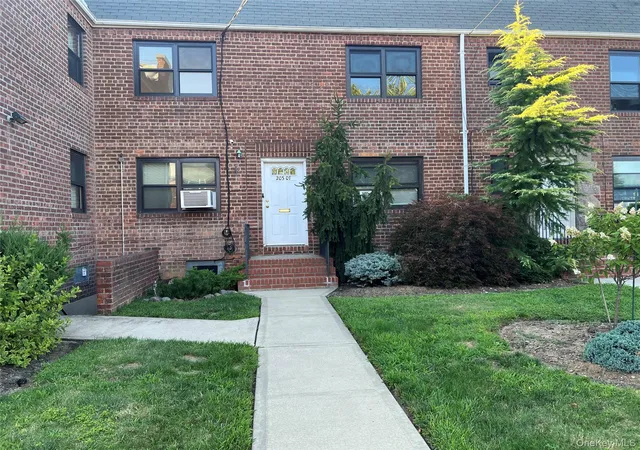 3rd image of 203-07 35Th Ave, New York, NY 11361