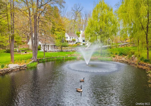 Photo 3 of Sale Pending at 95 Croton Lake Rd, Bedford, NY 10536 | MLS# 980144 | Listing updated on 2026-09-19