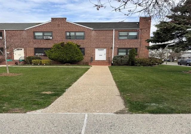 2nd image of 203 17 35th Ave #B, Bayside, NY 11361 | MLS# 980186