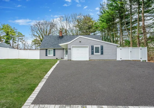 1st image of 157 Serpentine Ln, Islip, NY 11749 | MLS# 980272