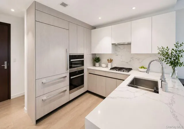 3rd image of 133-27 39Th Ave #11S, Flushing, NY 11354 | MLS# 980280