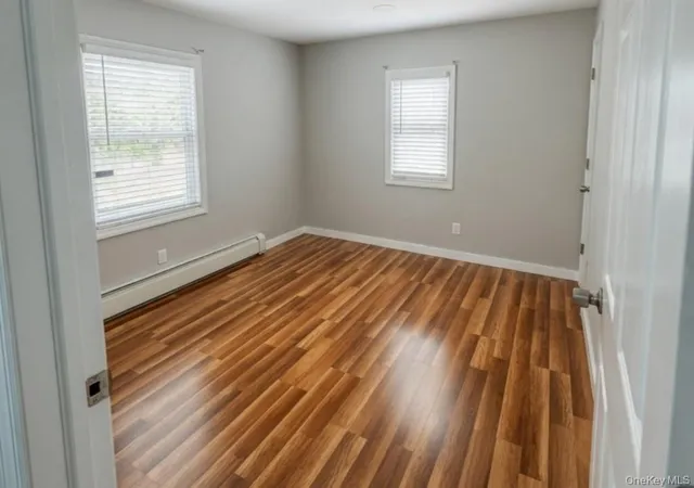 3rd image of 240 S Strong Ave, Lindenhurst, NY 11757 | MLS# 980301