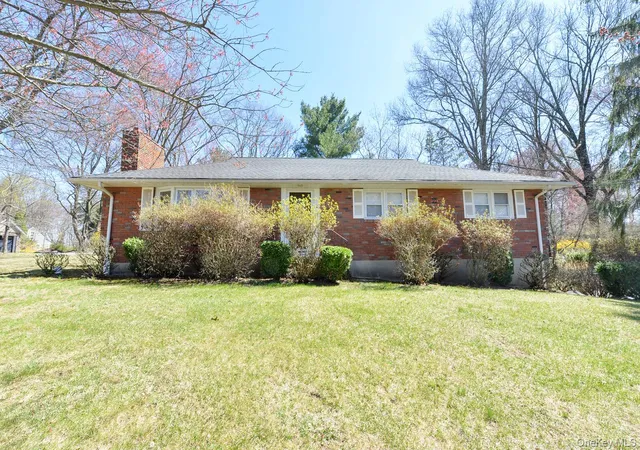 3rd image of 2 Augur Rd, Airmont, NY 10901 | MLS# 980320