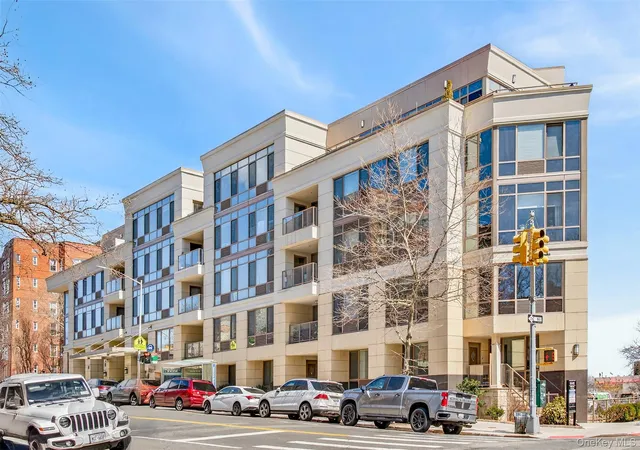 Homes for sale in New York, NY | 6405 Yellowstone Blvd #206AS, New York, NY 11375 | MLS# 980397