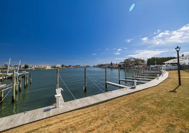 30th image of 65 Shore Dr S, Babylon, NY 11726 | MLS# 980487