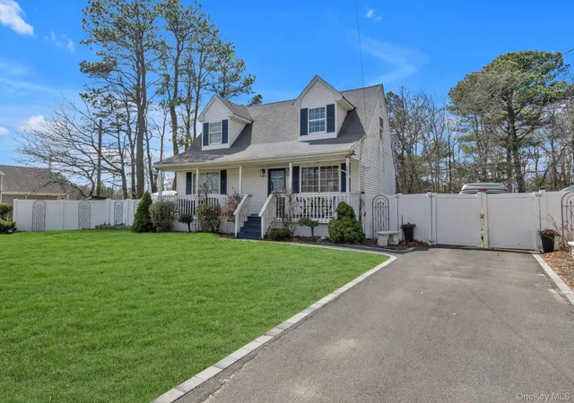2nd image of 502 Station Rd, Bellport, NY 11713 | MLS# 980489
