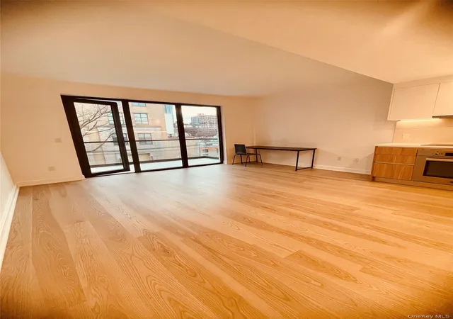 Photo 3 of Condo for sale at 27 09 40th Avenue #3D, New York, NY 11101 | MLS# 980532 | Listing updated on 2026-08-04