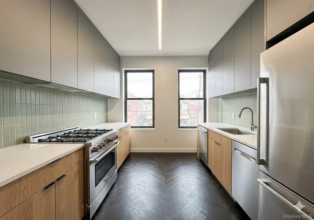 Homes for sale in New York, NY | 10918 Lefferts Blvd #B2, New York, NY 11420 | MLS# 980542