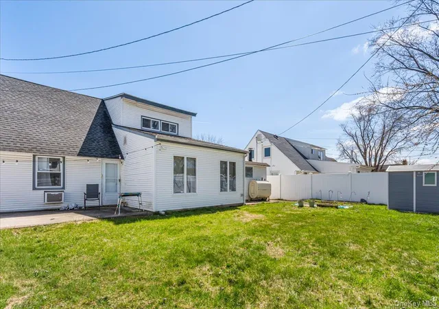 4th image of 65 Prentice Rd, Hempstead, NY 11756 | MLS# 980563