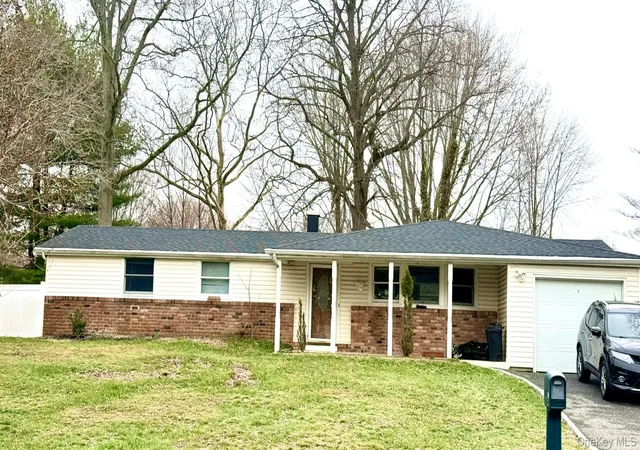 1st image of 39 University Heights Ct, Brookhaven, NY 11790 | MLS# 980564