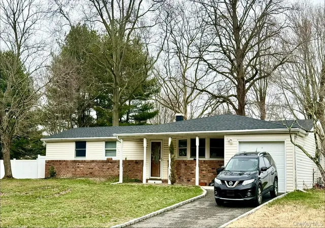 2nd image of 39 University Heights Ct, Brookhaven, NY 11790 | MLS# 980564