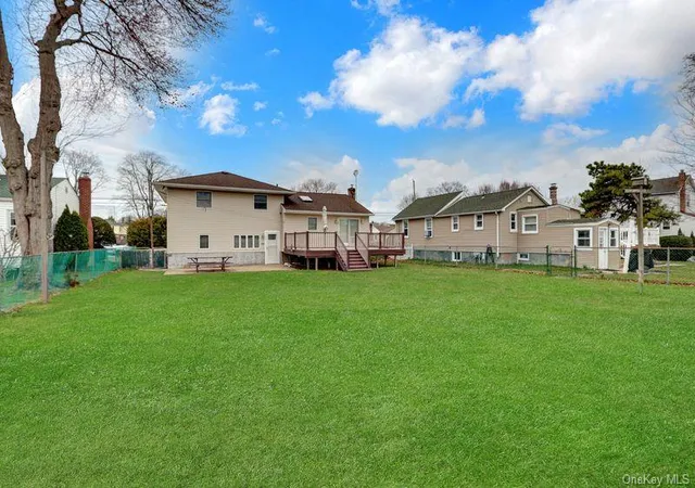 5th image of 50 Independence Ave, Babylon, NY 11702 | MLS# 980570