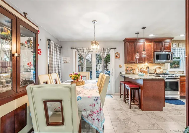 5th image of 1031 Highland St, Hempstead, NY 11510 | MLS# 980591