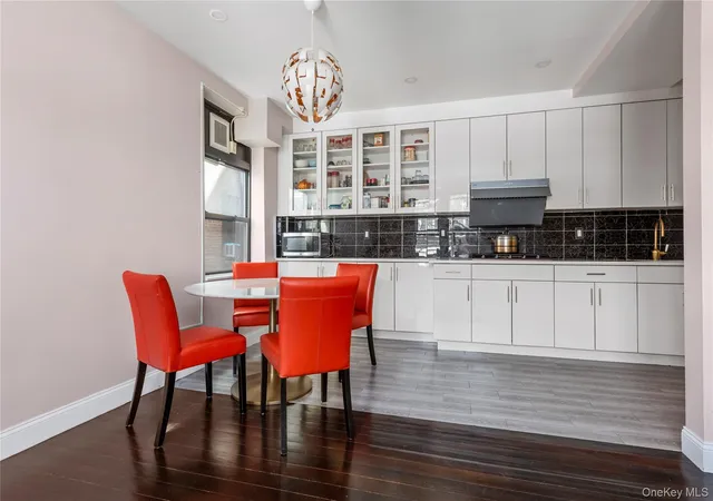 1st image of 13605 Sanford Ave #4Q, Flushing, NY 11355 | MLS# 980624