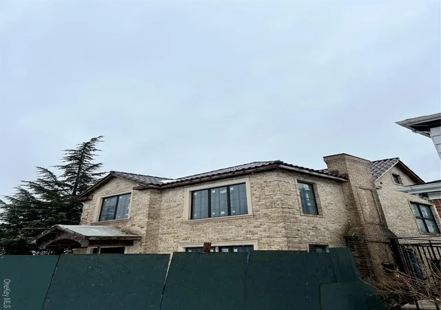 2nd image of 8324 Langdale St, New Hyde Park, NY 11040 | MLS# 980626