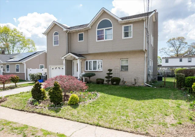 2nd image of 188 Beechwood Ave, Hempstead, NY 11575 | MLS# 980636