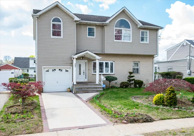 3rd image of 188 Beechwood Ave, Hempstead, NY 11575 | MLS# 980636