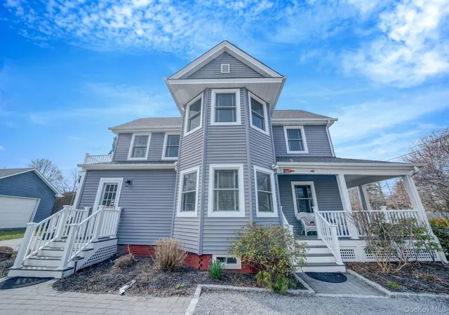 Homes for sale in Southold, NY | 407 Wiggins St, Southold, NY 11944 | MLS# 980655