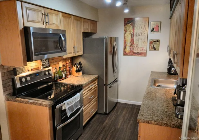 Photo 4 of Sale Pending at 146 Millard Ave #146, West Babylon, NY 11704 | MLS# 980669 | Listing updated on 2026-09-19