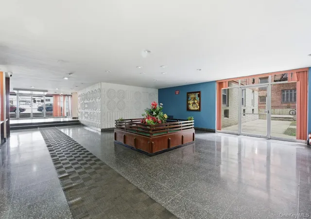 2nd image of 144 30 Sanford Ave #6V, Flushing, NY 11355 | MLS# 980688