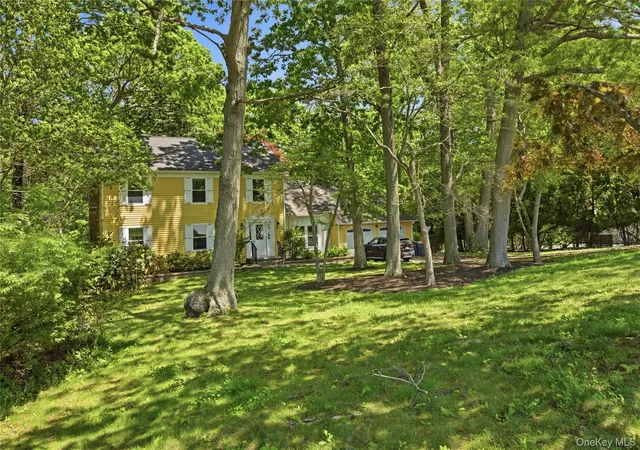 2nd image of 23 Abbey Ln, Setauket, NY 11733 | MLS# 980729