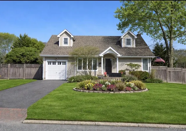 1st image of 33 2nd St, Bayport, NY 11705 | MLS# 980753