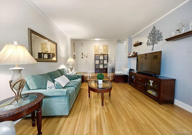 3rd image of 2600 Henry Hudson Pkwy #5B, Bronx, NY 10463 | MLS# 980767