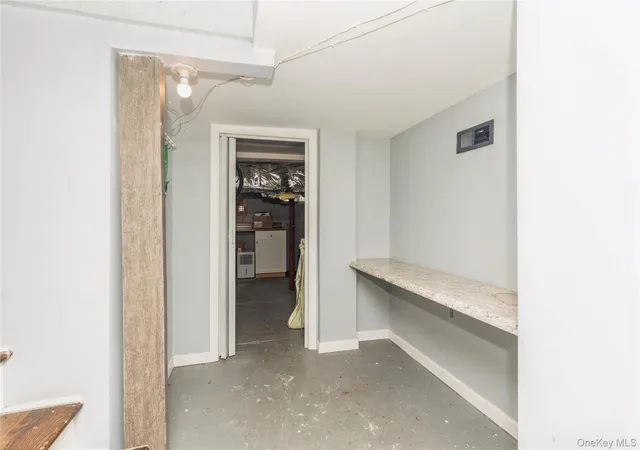 45th image of 108 Hempstead Ave, Hempstead, NY 11563 | MLS# 980781