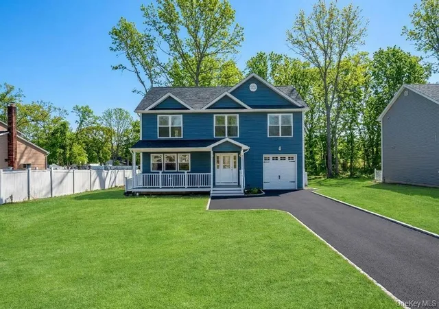 1st image of 512 Starlight Dr, Shirley, NY 11967 | MLS# 980842