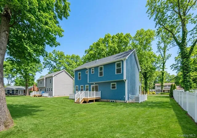 3rd image of 512 Starlight Dr, Shirley, NY 11967 | MLS# 980842