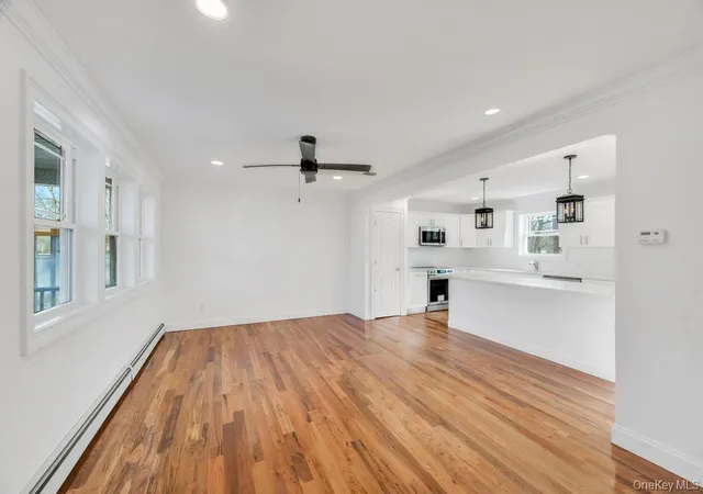 4th image of 512 Starlight Dr, Shirley, NY 11967 | MLS# 980842