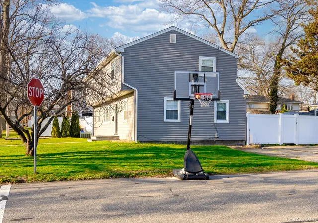 4th image of 151 Cheltenham Rd, West Babylon, NY 11704 | MLS# 980853