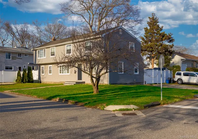 5th image of 151 Cheltenham Rd, West Babylon, NY 11704 | MLS# 980853