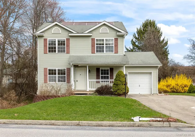 Homes for sale in Poughkeepsie (town), NY | 42 Autumn Dr, Poughkeepsie (town), NY 12603 | MLS# 980894