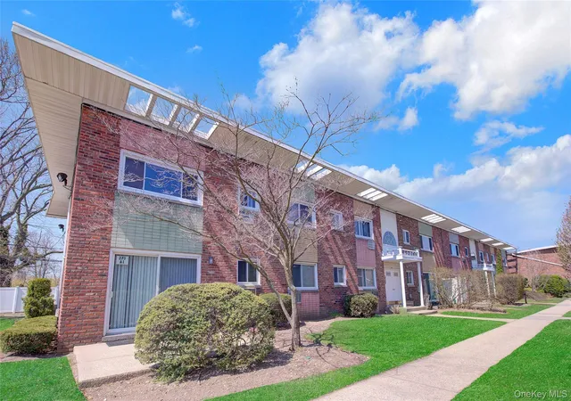 Photo 1 of Sale Pending at 273 Newbridge Rd #D2, Levittown, NY 11756 | MLS# 980923 | Listing updated on 2026-09-19