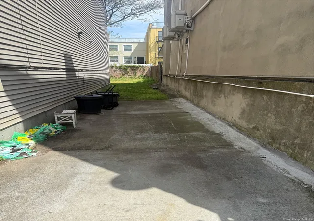 10th image of 497 Elton St, Brooklyn, NY 11208 | MLS# 980930