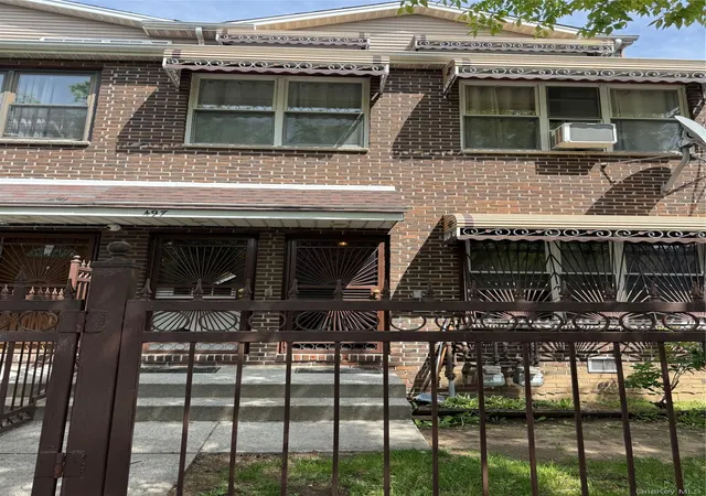 Listing Photo 5 - Condo for sale in building located at 497 Elton St, Brooklyn, NY 11208