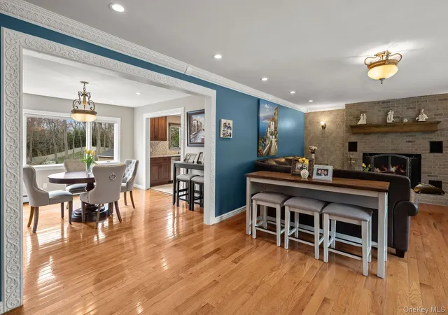 2nd image of 431 Woodbury Rd, Huntington, NY 11724 | MLS# 980960