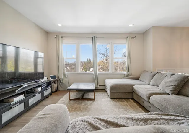3rd image of 14 Dickinson Ave, Nyack, NY 10960 | MLS# 980982