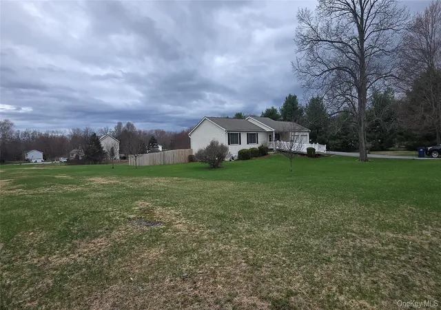 3rd image of 5 Meadows Ct, Clinton, NY 12580 | MLS# 980993