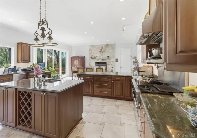 5th image of 9 Locust Woods Dr, Shelter Island, NY 11964 | MLS# 981046