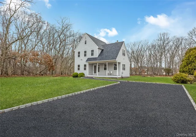 2nd image of 24 Buckskin Ln, Riverhead, NY 11901 | MLS# 981123