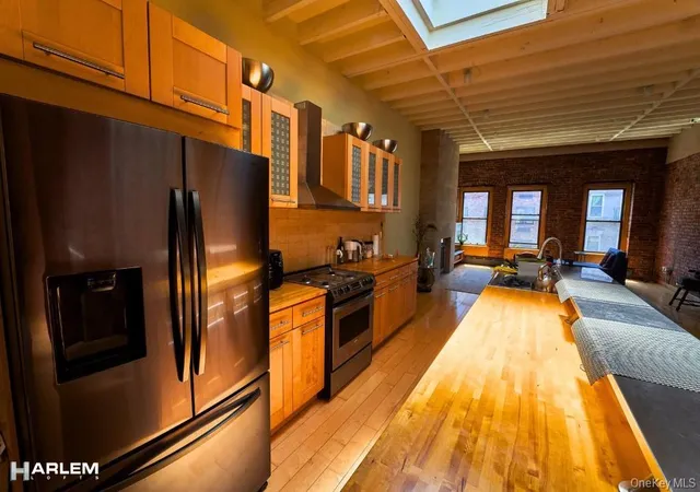 Photo 4 of House for sale at 521 West 162nd St, New York, NY 10032 | MLS# 981159 | Listing updated on 2026-10-14