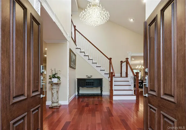 Photo 3 of Sale Pending at 18 Aldgate Dr W, North Hempstead, NY 11030 | MLS# 981211 | Listing updated on 2026-06-29