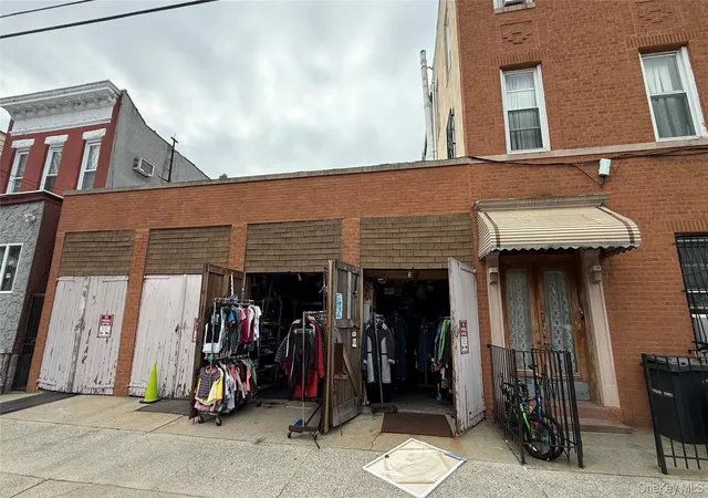 3rd image of 568 Grandview Ave, Ridgewood, NY 11385 | MLS# 981230