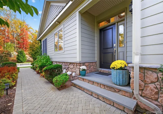 Photo 3 of Single family home for sale at 17 Deforest Dr, Cortlandt Manor, NY 10567 | MLS# 981235 | Listing updated on 2026-06-05