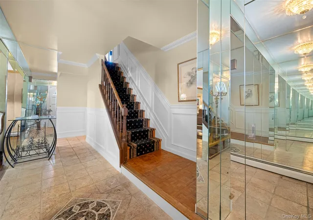Photo 3 of Sale Pending at 8 Cathy Ln, North Hempstead, NY 11024 | MLS# 981256 | Listing updated on 2026-04-30